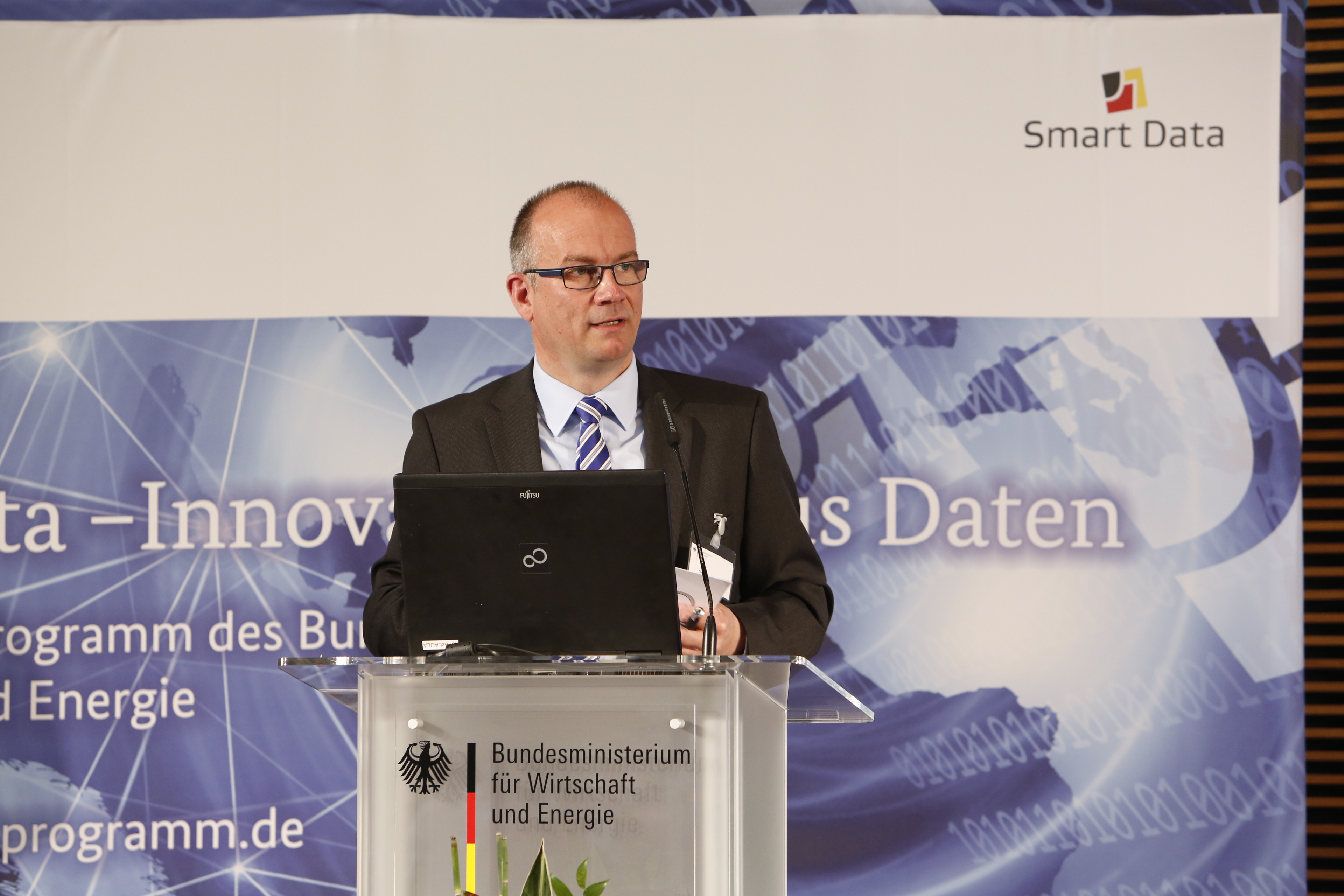 Dr Oliver Riedel von AUDI bei seiner Keynote auf der Smart-Data-Konferenz 